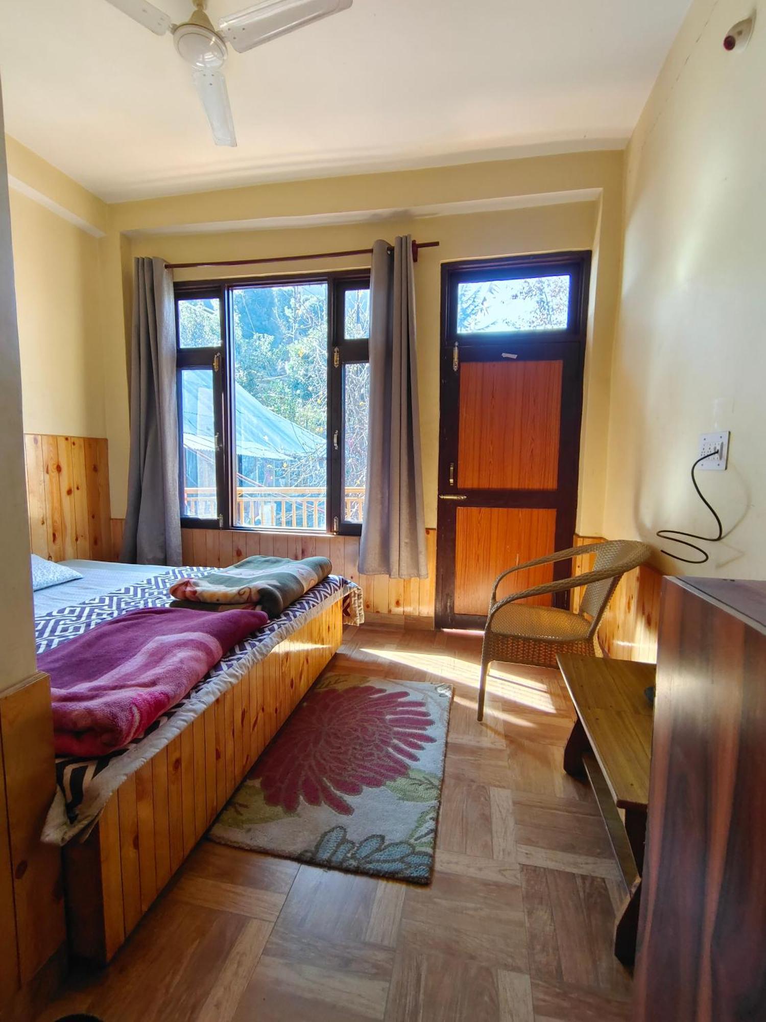 Trinity Homestay Kasol Exterior foto